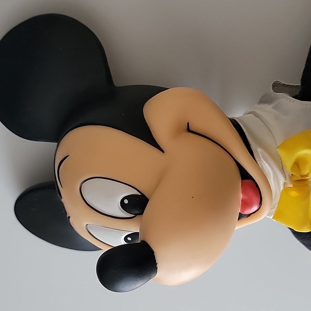 Mickey Mouse - Picture 7 of 9